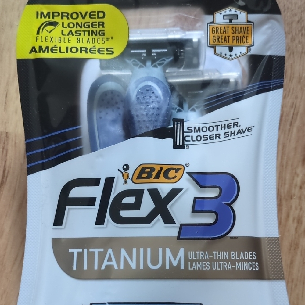 BIC Flex 3 Titanium Razors - Picture 2 of 4
